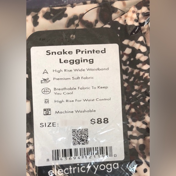 NWT [Electric Yoga] Snake Print Gray Quick Dry Athletic Leggings Women's M or S - Picture 4 of 4